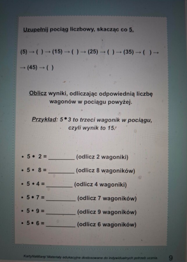 Karty o przejrzystej strukturze, przyjazne uczniom z ADHD i w spektrum autyzmu.