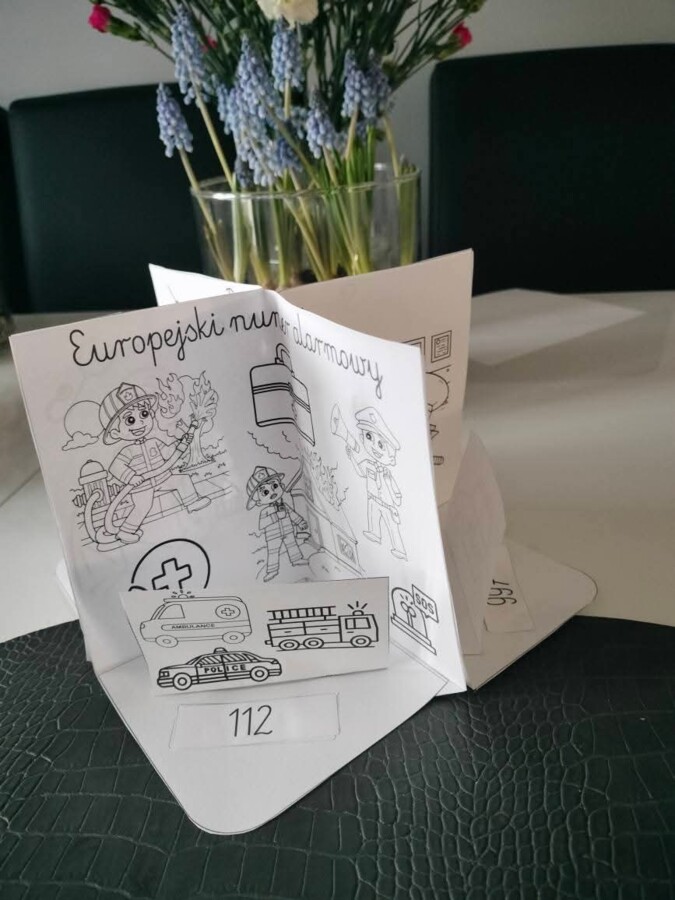 Numery alarmowe - praca plastyczno-techniczna